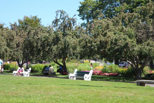 Prescott Park greenspace.