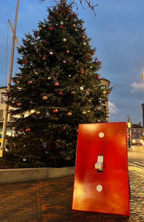 Holiday Tree in Market Square right before lighting.